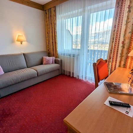Hotel Heinz Brunico Bagian luar foto