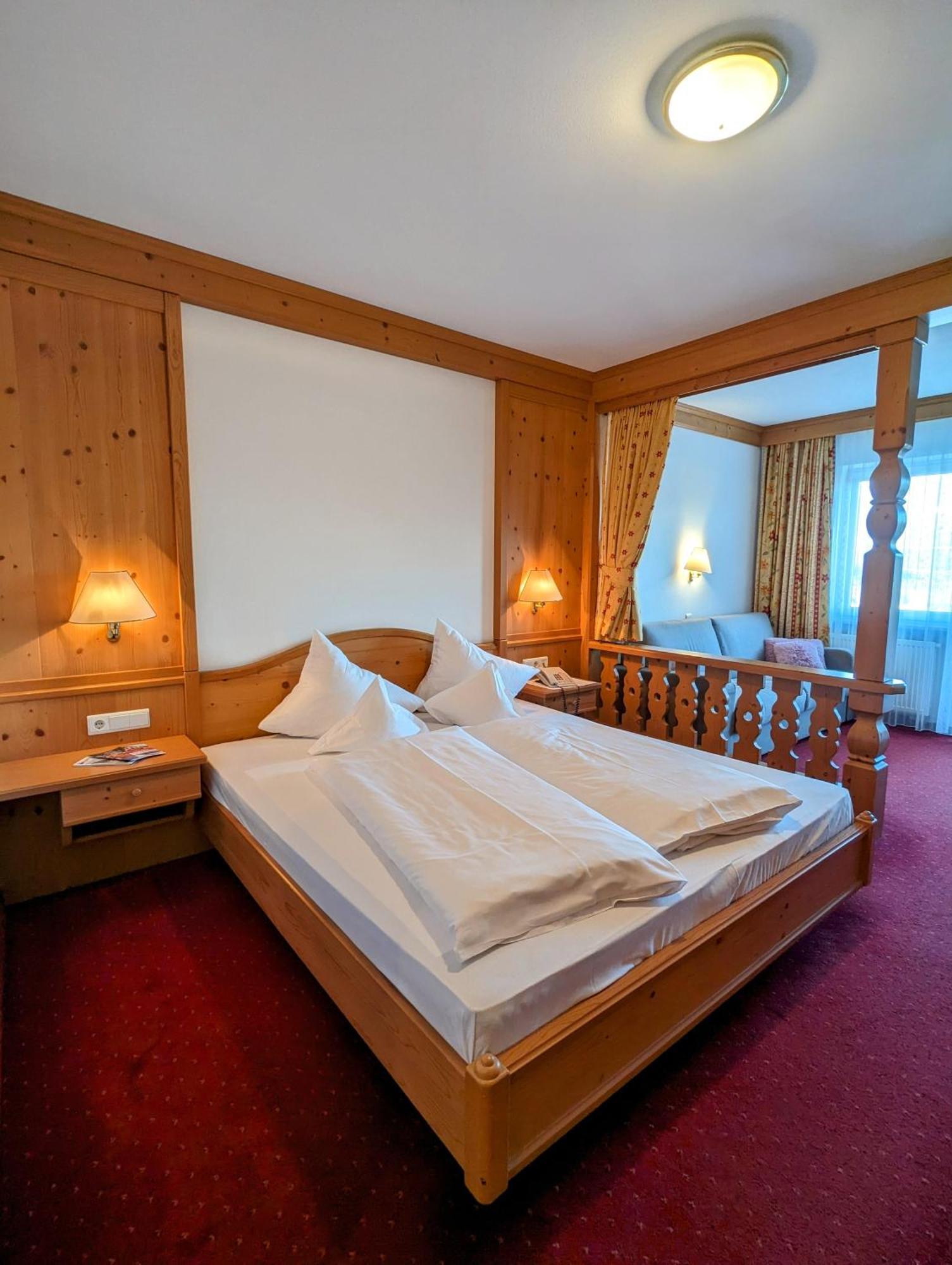 Hotel Heinz Brunico Bagian luar foto