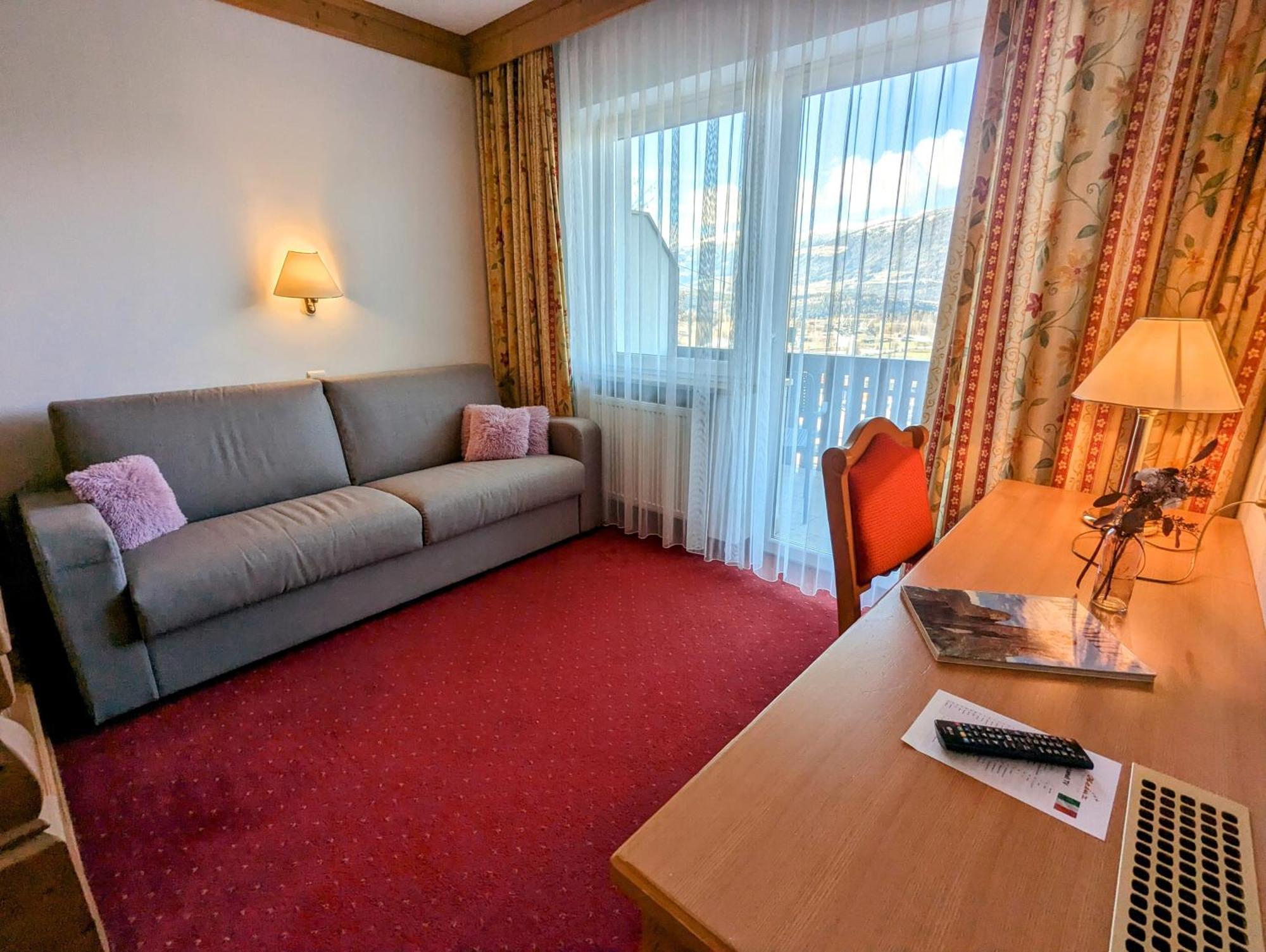 Hotel Heinz Brunico Bagian luar foto