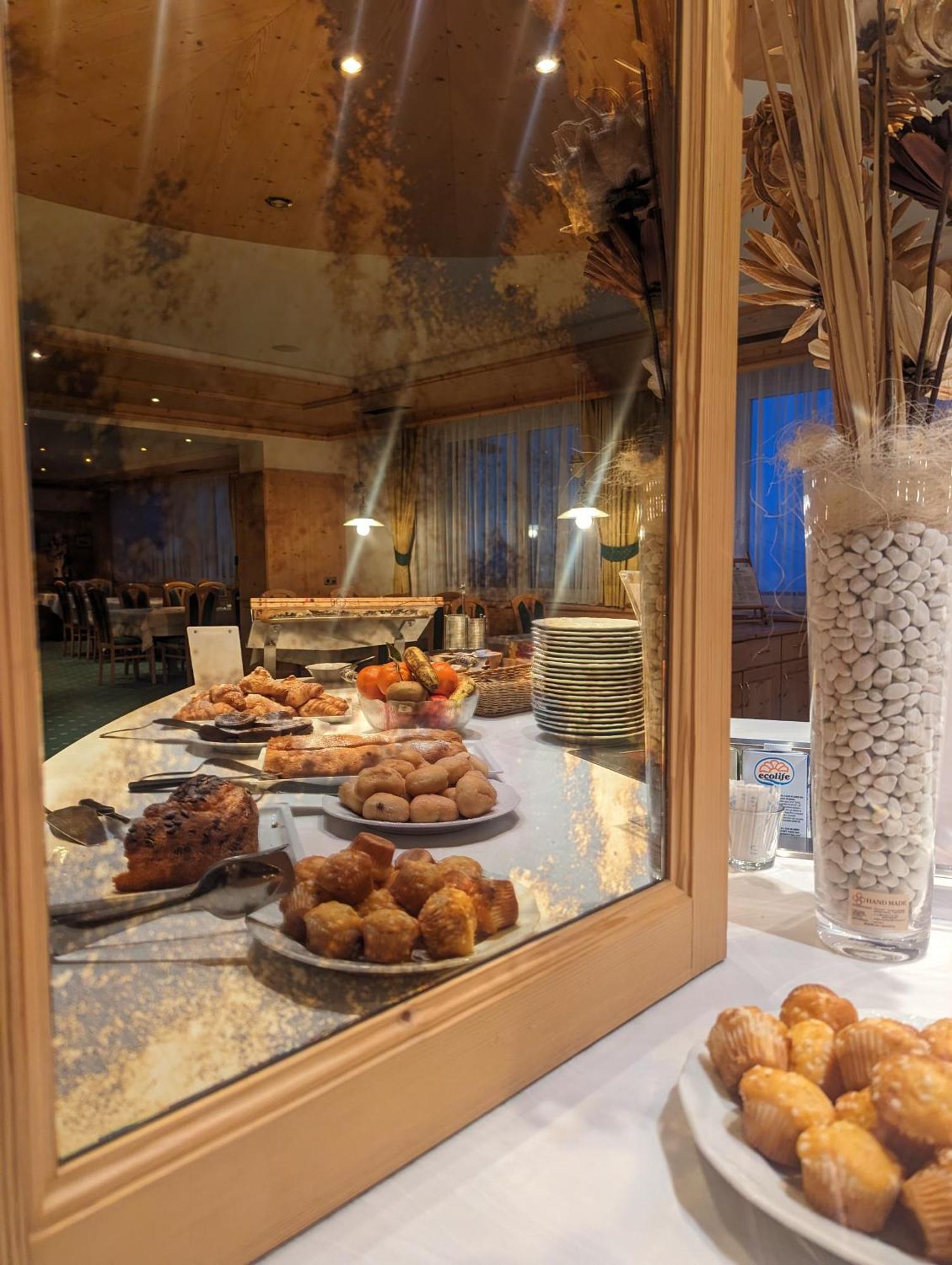 Hotel Heinz Brunico Bagian luar foto